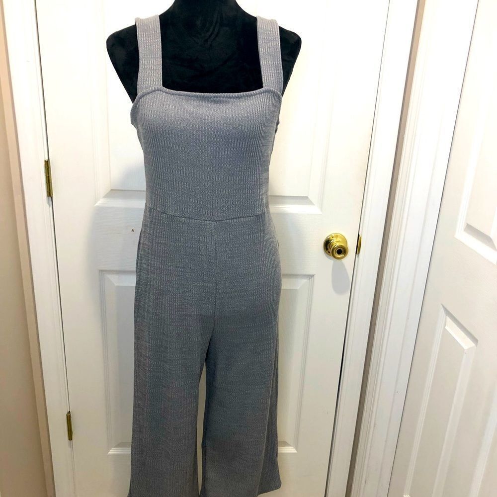 Wild Fable gray one piece jumper, size medium